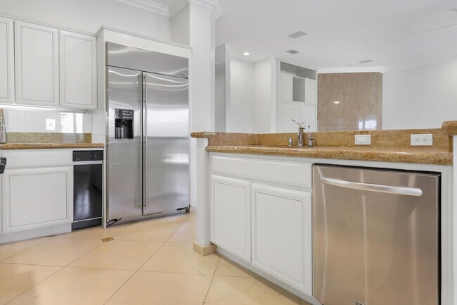 Building Photo - 75975 Gill Ct