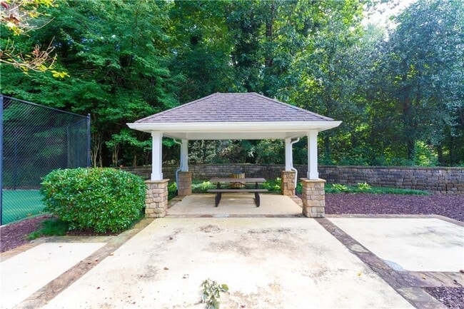 Building Photo - 2955 Seven Pines Ln