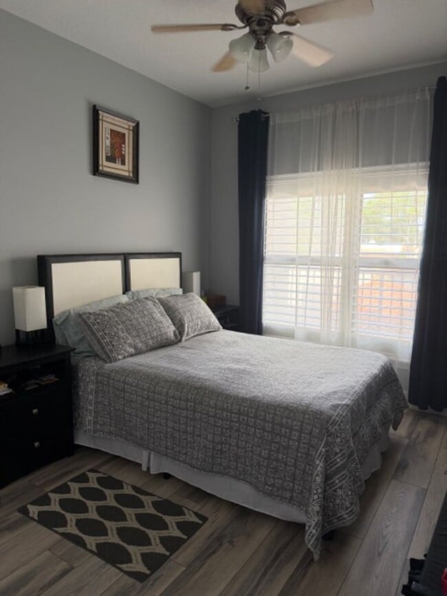 Building Photo - Furnished Room for Rent