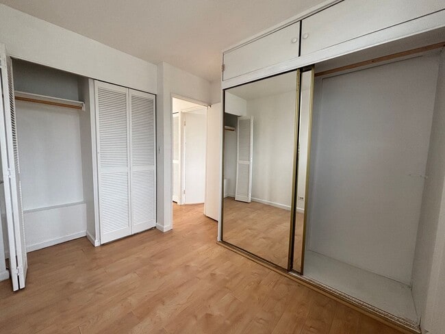 Primary Photo - AVAILABLE NOW! 2 BED 1 BATH 1 COVERED PARK...
