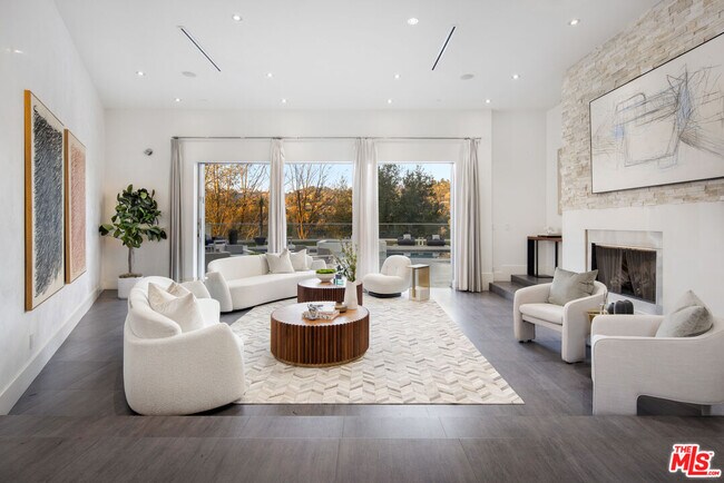 Building Photo - 2666 Hutton Dr