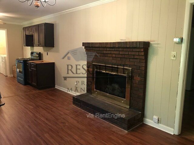 Building Photo - 6612 Pleasant Pines Dr