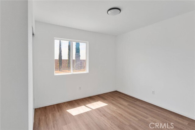 Building Photo - 15368 Ross Dr