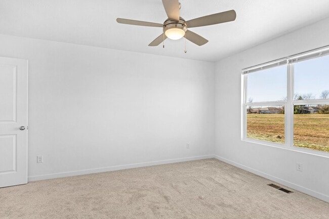 Building Photo - Nearly NEW home in Willard!