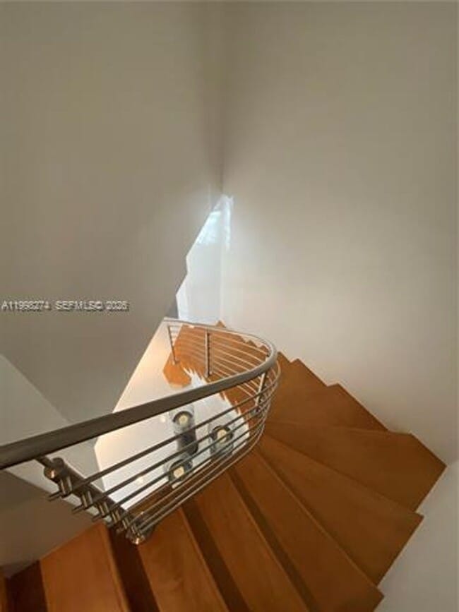 Building Photo - 17301 Biscayne Blvd