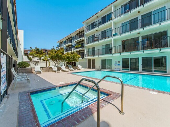 Building Photo - 1720 Ardmore Ave