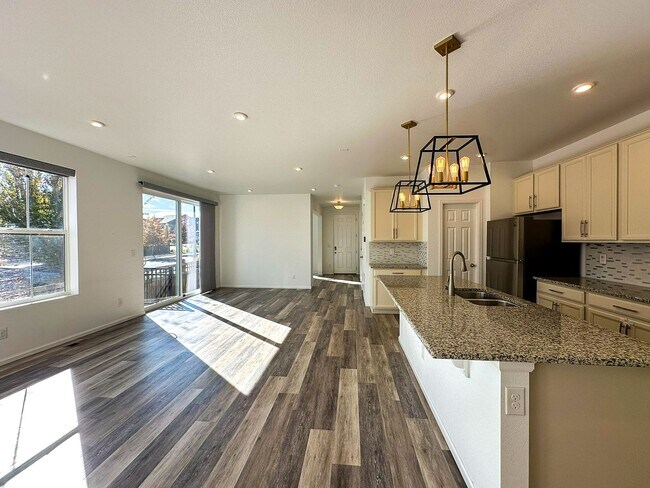Building Photo - CORNER 3bd 2.5ba paired home in Trails Edge!