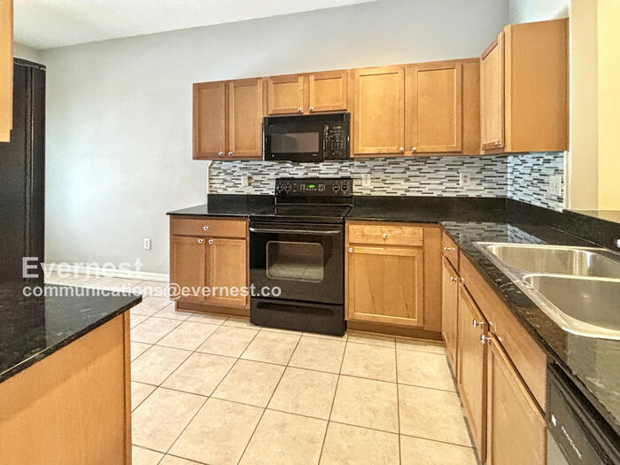 Building Photo - 18106 Nassau Point Dr