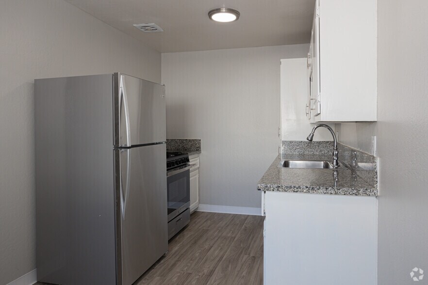 Park Place at Land Park 5949 Lake Crest Way Sacramento CA 95822