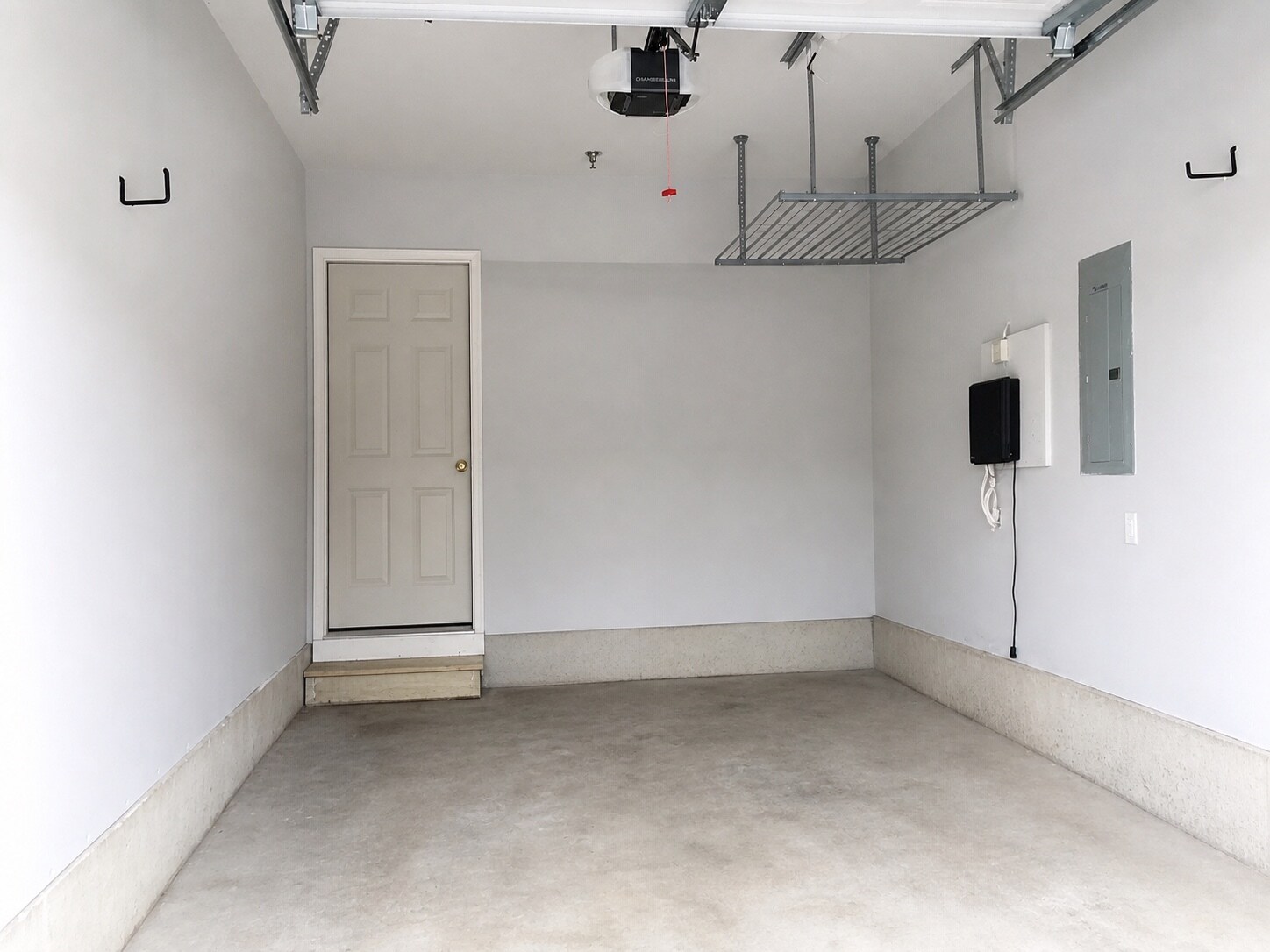 Garage - 1064 Worth Lane