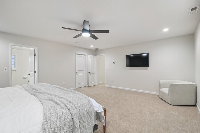 Building Photo - 100 Cilento Dr