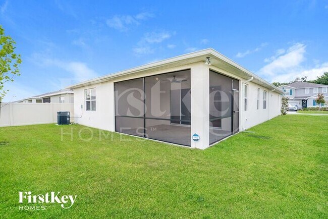 Building Photo - 5722 Arlington River Dr.