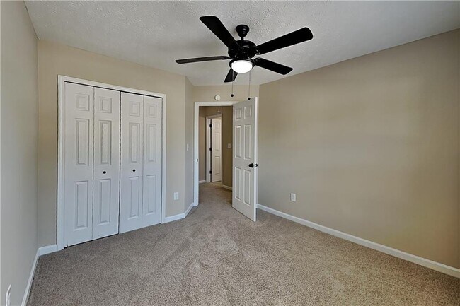 Building Photo - 1045 Winthrope Chase Dr