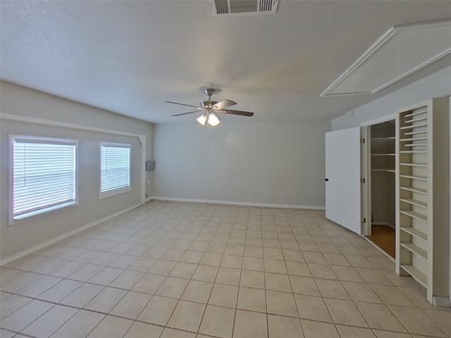 Building Photo - 709 Flagstone Way