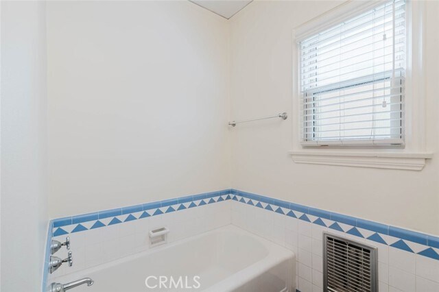 Building Photo - 5962 S San Vicente Blvd