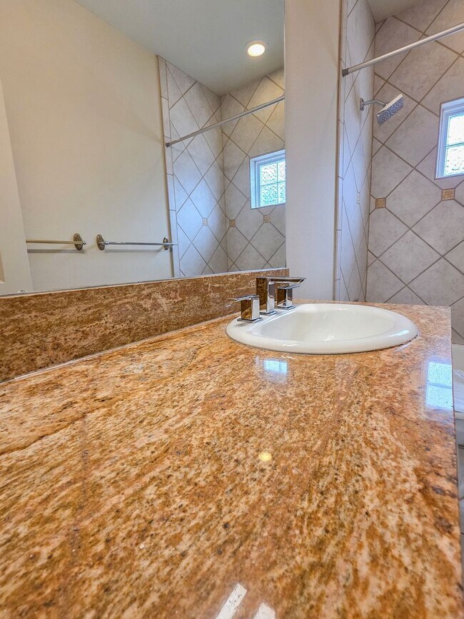 Building Photo - 4515 Avenue G Ave