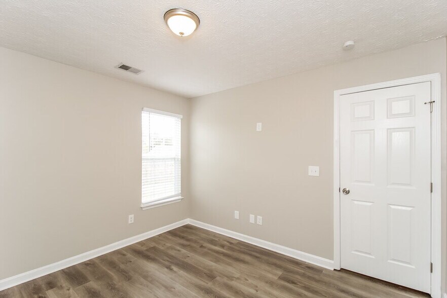 Building Photo - 20 Tavern Green