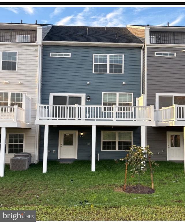 Building Photo - 2275 Marcy Dr