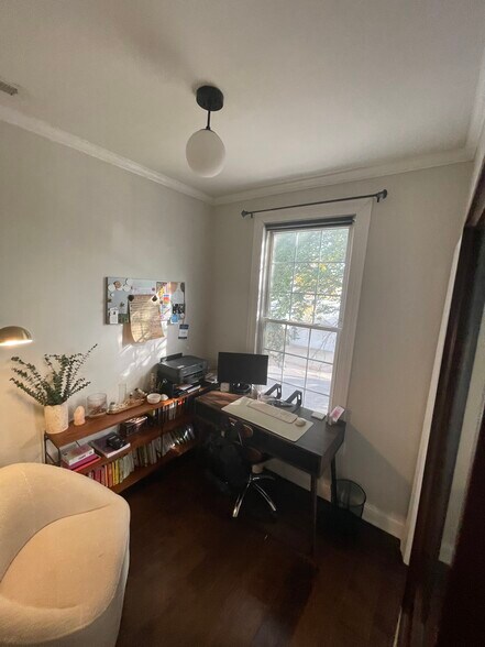 ROOM 1 / OFFICE - 2742 N Lawndale Ave