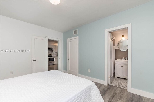 Building Photo - 1275 Marseille Dr