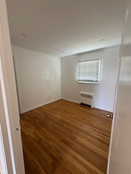 Building Photo - 49 Catalpa St