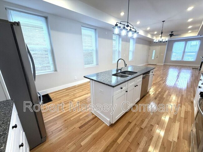 Building Photo - 1435 Mellwood Ave