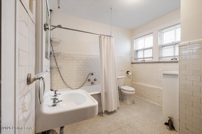 Building Photo - 1401 E Breckinridge St