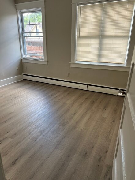 Primary Photo - 151 Broadway