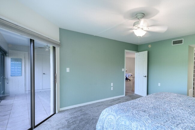 Building Photo - CLOSE DOWNTOWN PUNTA GORDA. GROUND FLOOR U...