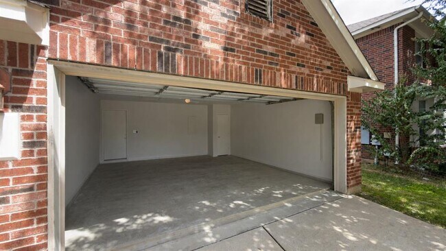 Building Photo - 9628 Morgan Creek Dr
