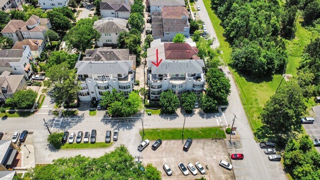 Building Photo - 6519 Durford St