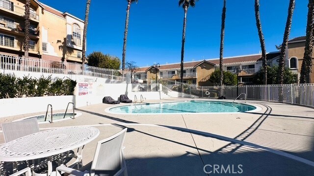 Building Photo - 4750 Templeton St