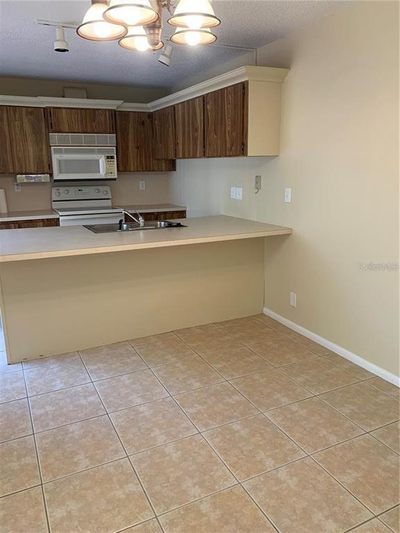 Building Photo - 2602 7TH Ct