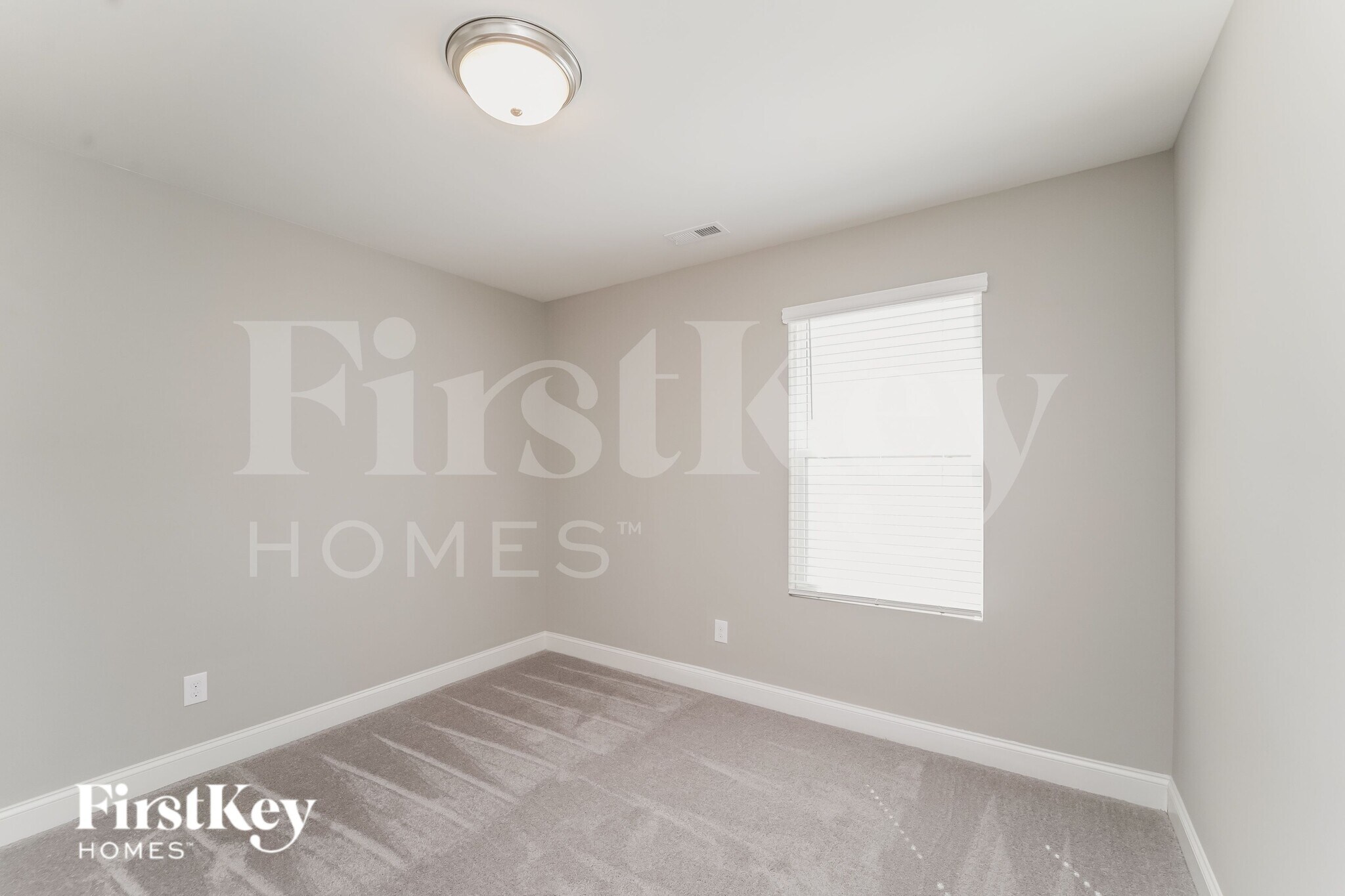 Building Photo - 9321 Sloan Forest Dr