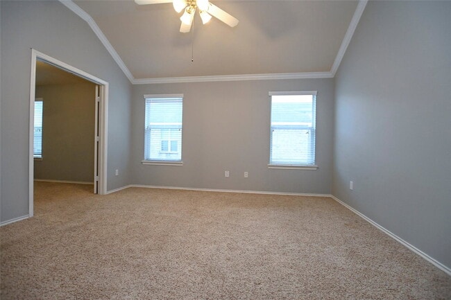 Building Photo - Promenade Lane, Pearland, TX 77584 - 4 BR 2 BA single-family home