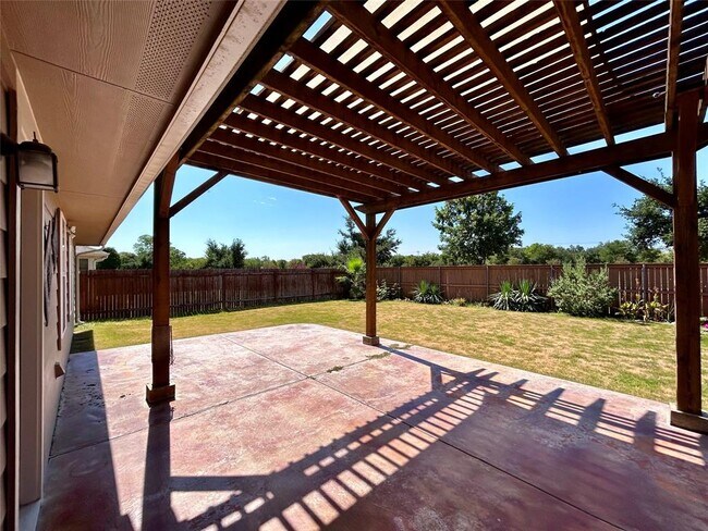 Building Photo - 180 Mystic Hollow