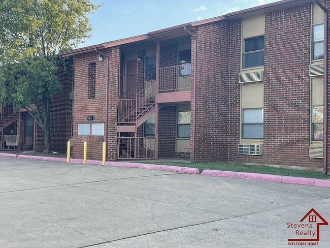 Building Photo - Buffalo Crossing
