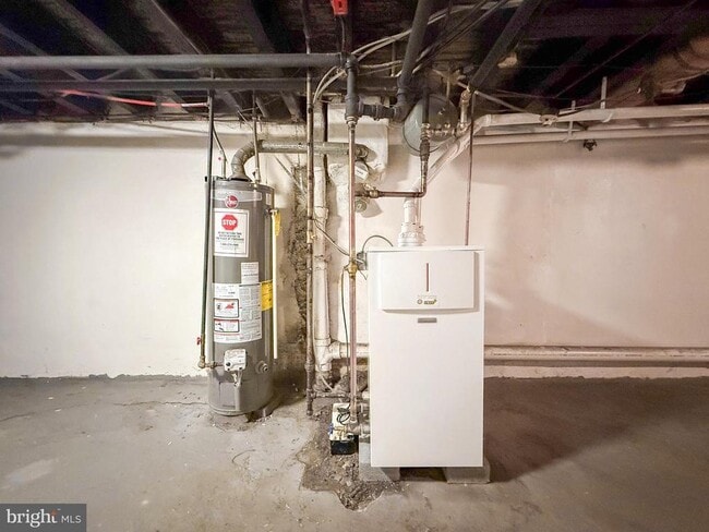 Building Photo - 156 W Albanus St