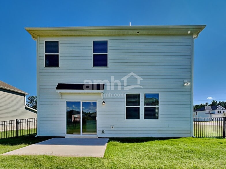 Building Photo - 6050 Rosemore Ln