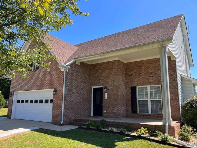 Building Photo - 110 Tudor Pl