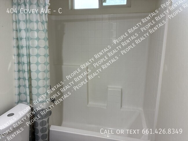 Building Photo - 404 Covey Ave