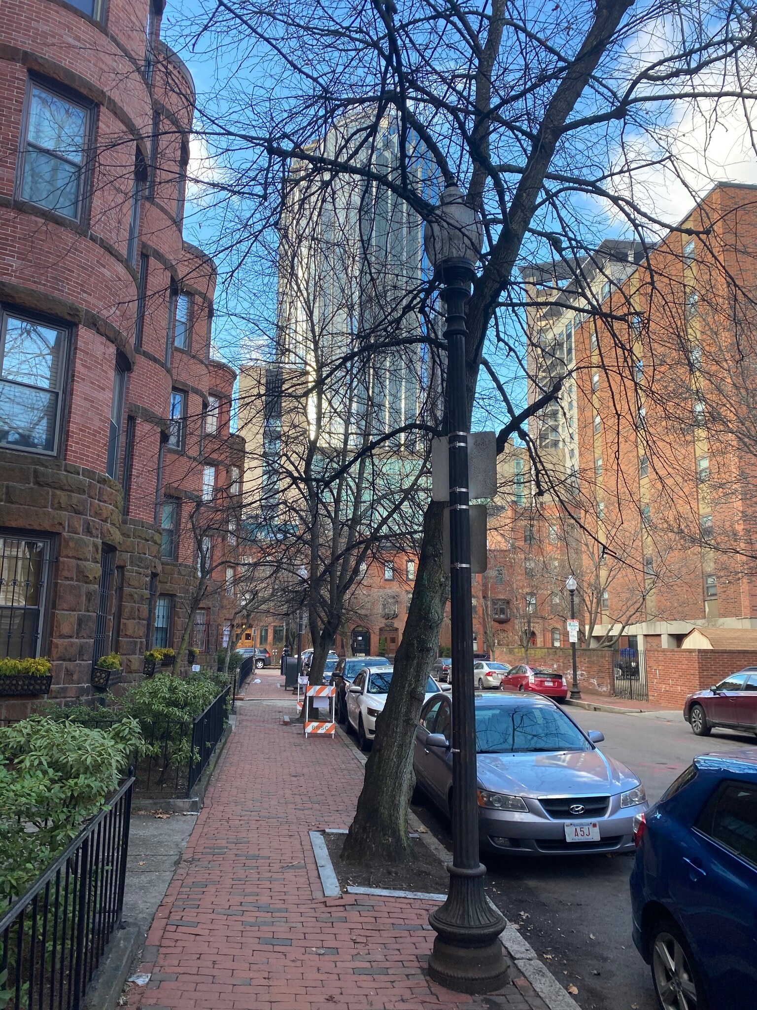 Building Photo - 21 Follen St