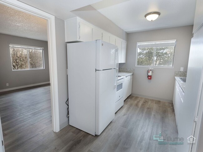 Building Photo - V-DAY SPECIAL, APPLY TODAY MOVE-IN RENT FREE!