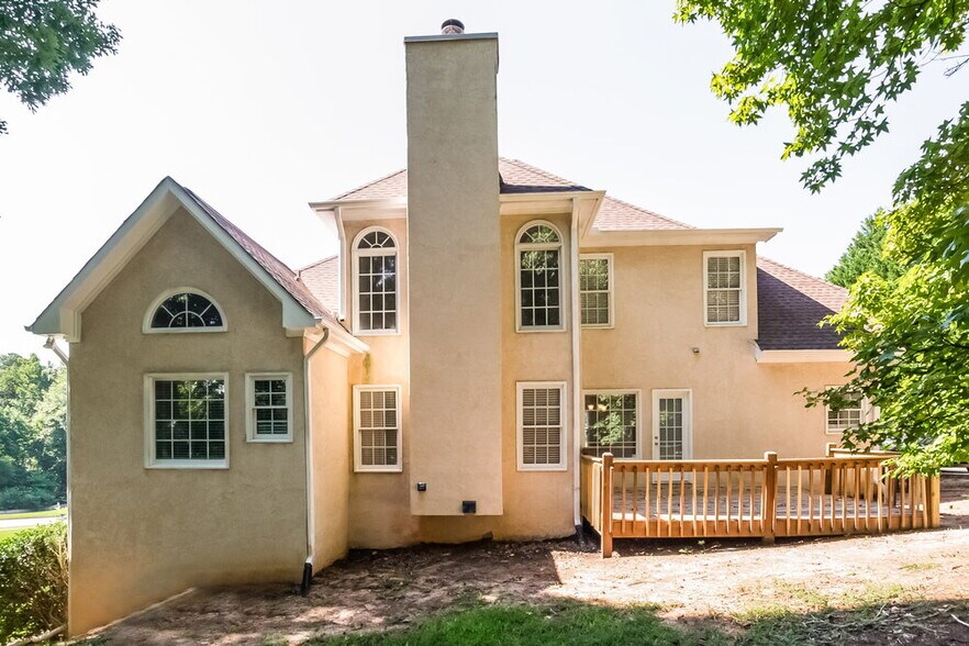 Building Photo - 111 Windsong Dr