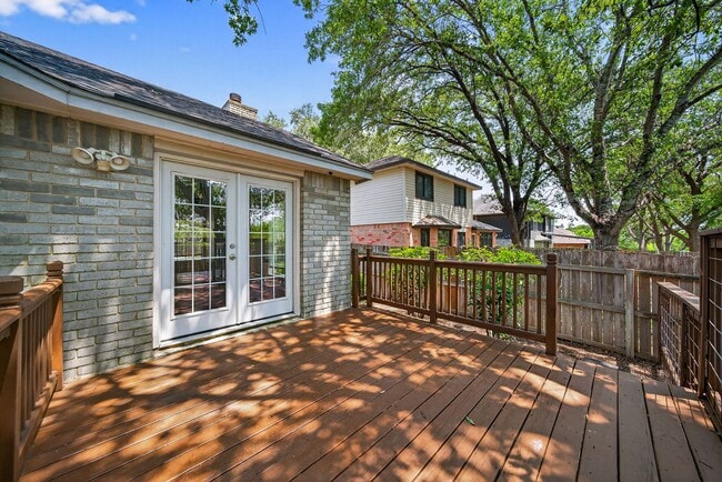 Building Photo - Schertz School District in Woodland Oaks S...