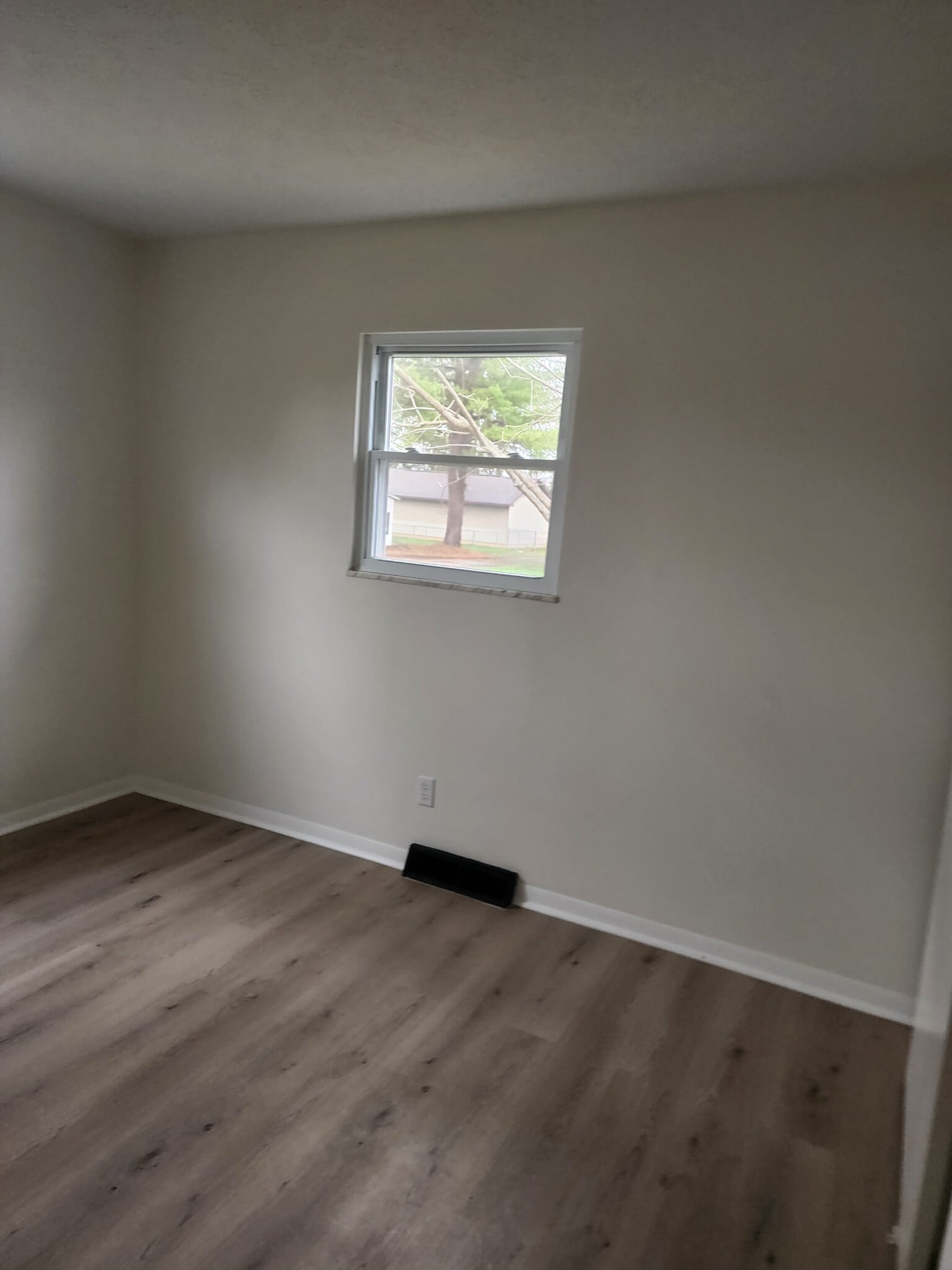 Building Photo - 1200 Hollar Ln