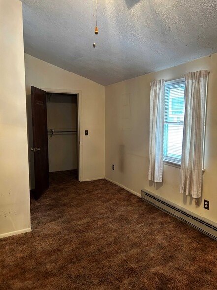 Bedroom 4 - 302 Lake Ave