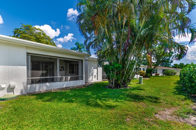 Building Photo - 5242 Privet Pl