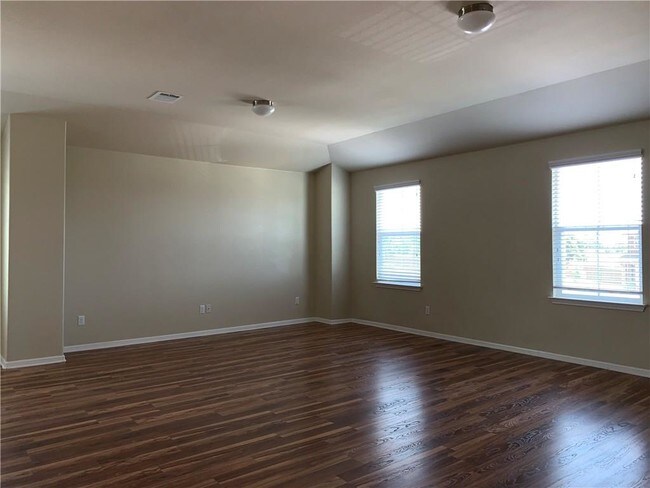 Building Photo - 151 Chickadee Cove