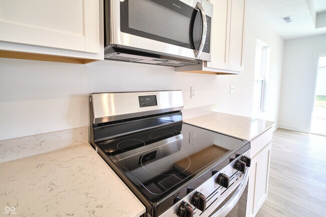 Building Photo - 8707 Maroska St